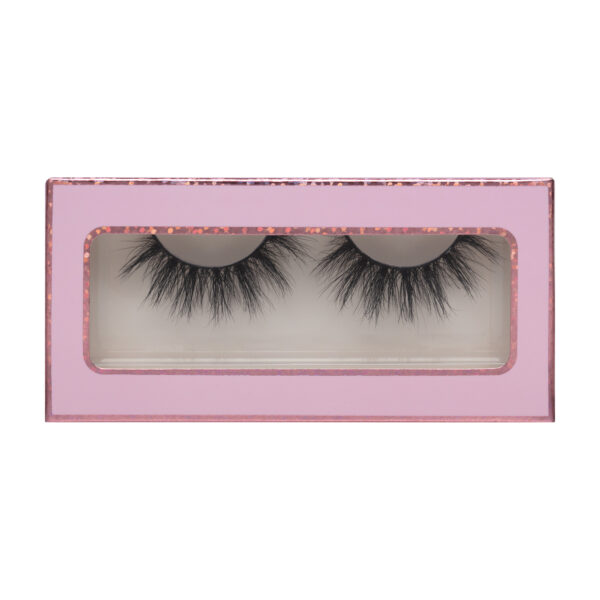 Faces & Faces mink lashes daytime